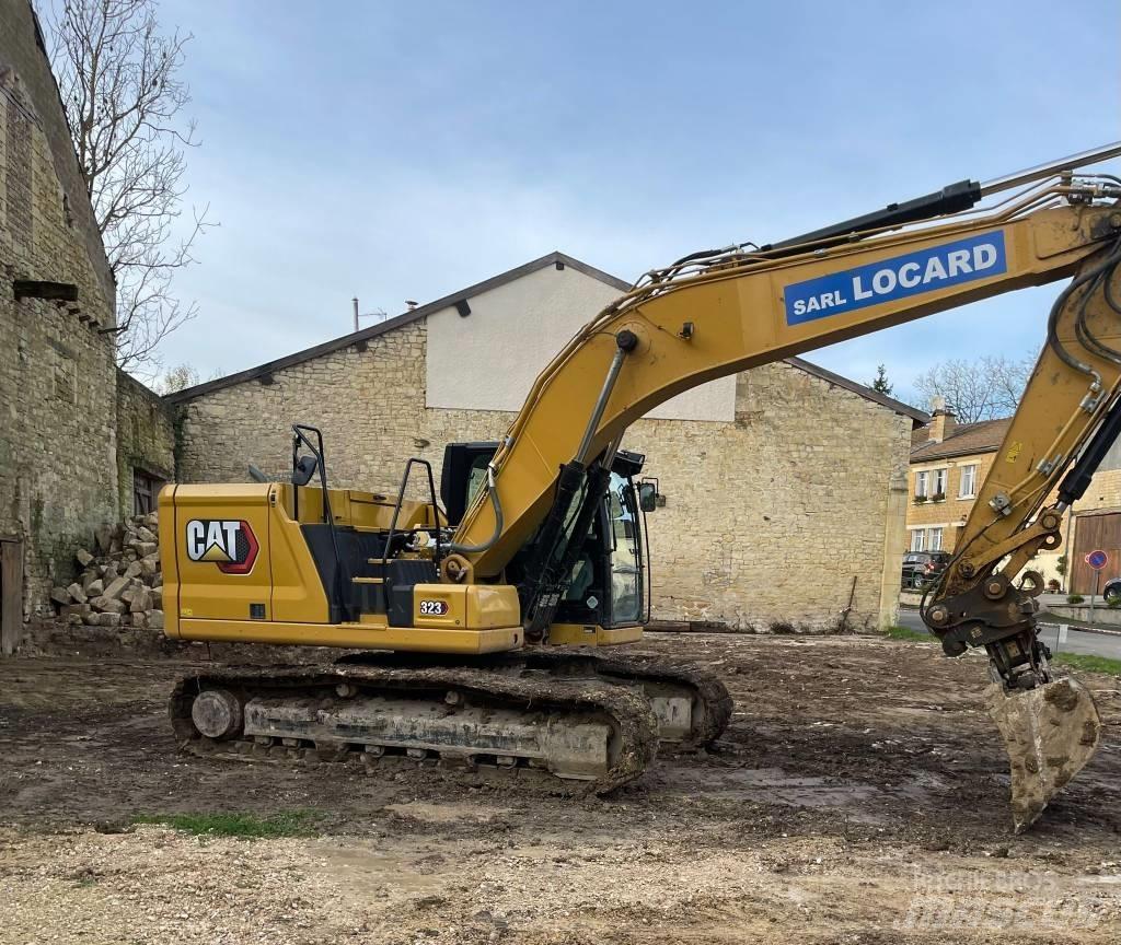 CAT 323 Εκσκαφείς με ερπύστριες