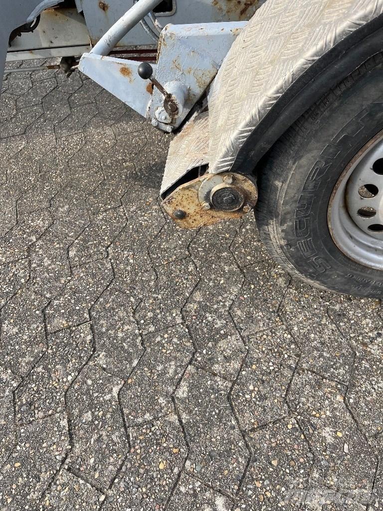 Omme Mini 12 EBJ Εναέριες πλατφόρμες τοποθετημένες σε ρυμούλκα