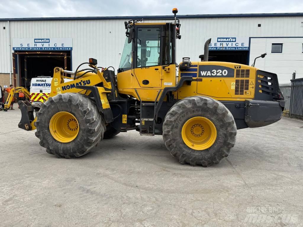 Komatsu WA320-5 Φορτωτές με λάστιχα (Τροχοφόροι)