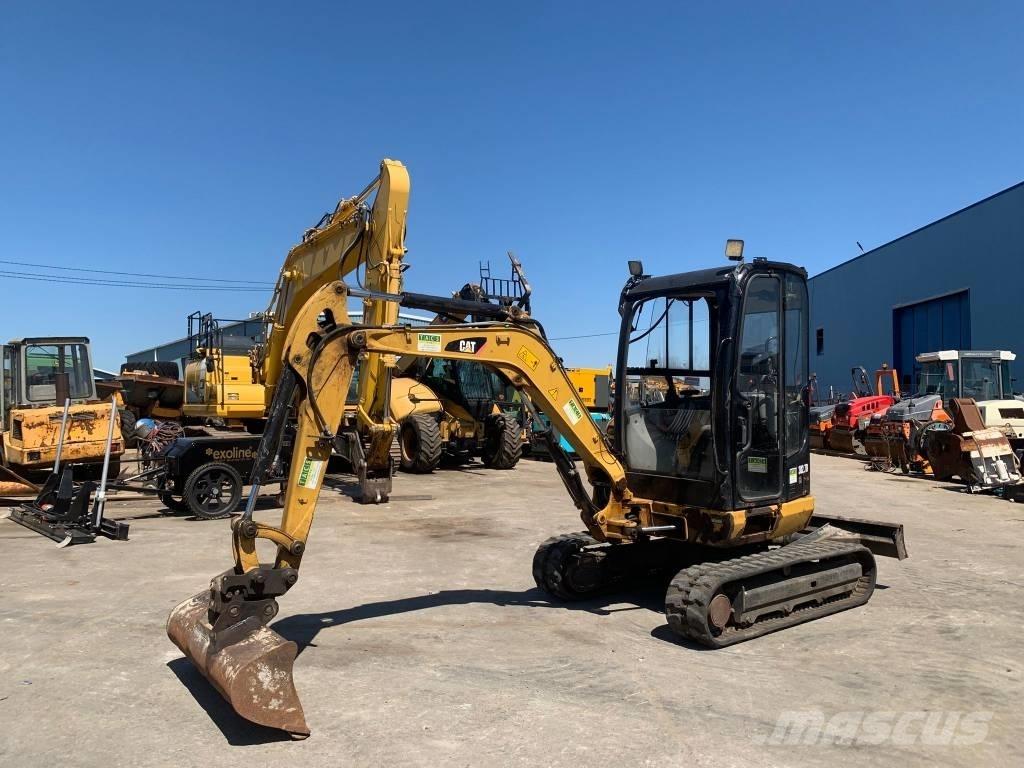CAT 302.7 D CR Εκσκαφάκι (διαβολάκι) < 7t