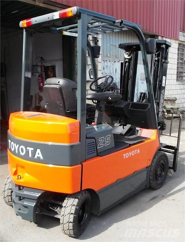 Toyota 7 FBMF 25 Ηλεκτρικά περονοφόρα ανυψωτικά κλαρκ