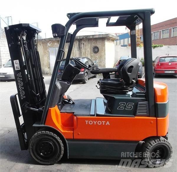 Toyota 7 FBMF 25 Ηλεκτρικά περονοφόρα ανυψωτικά κλαρκ