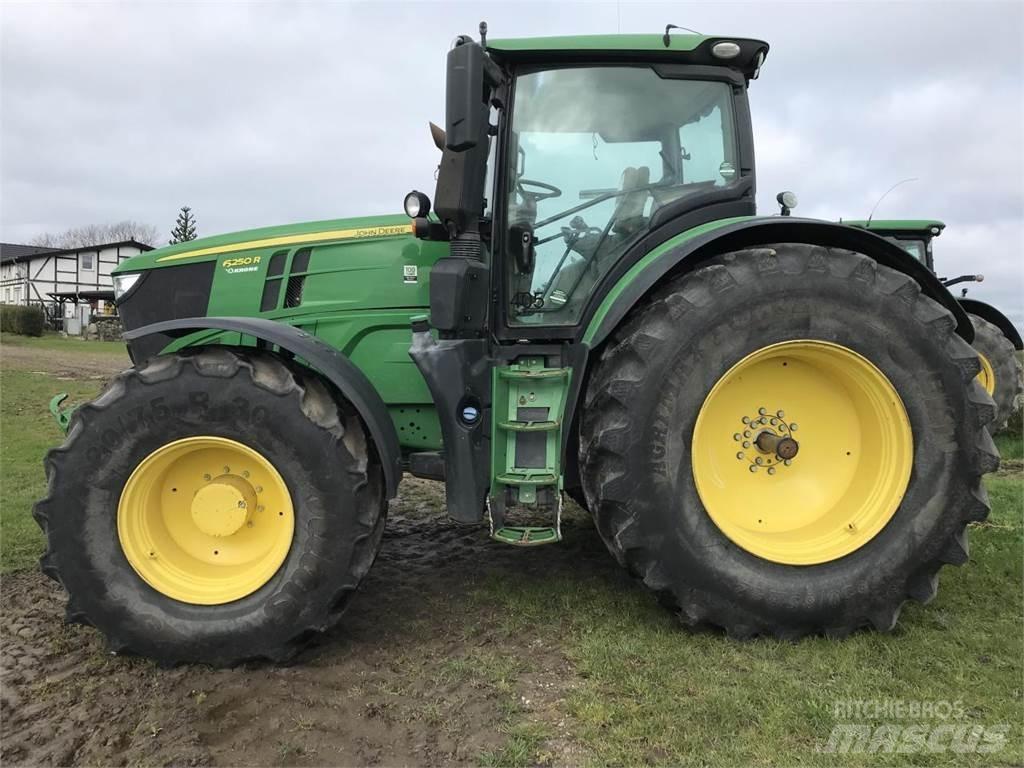 John Deere 6250R Τρακτέρ