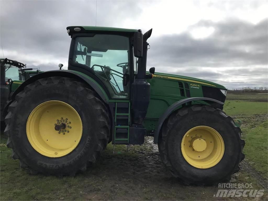 John Deere 6250R Τρακτέρ