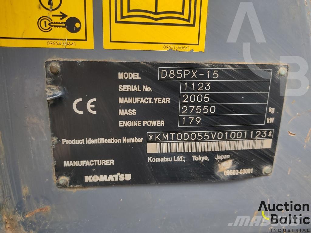 Komatsu D85PX-15 Μπουλντόζες με ερπύστριες