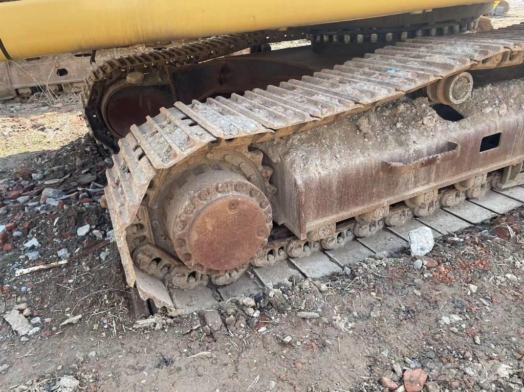 CAT 329D Εκσκαφείς μεγάλης εμβέλειας