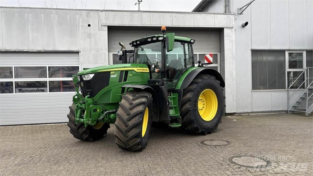 John Deere 6R215 Τρακτέρ