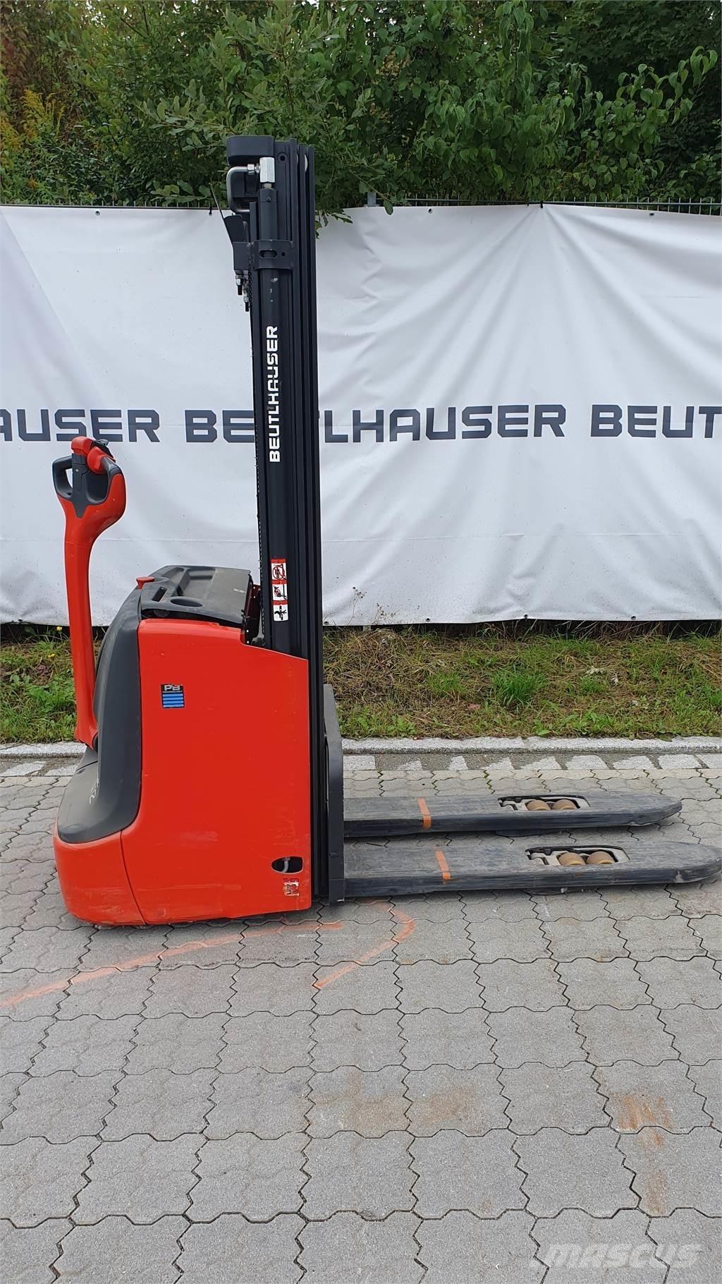 Linde L12i Παλετοφόρα πεζού χειριστή με ιστό