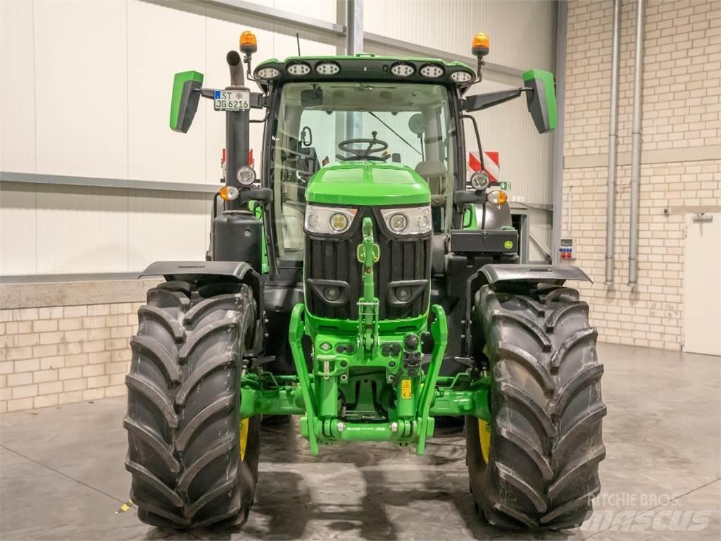 John Deere 6R215 Τρακτέρ