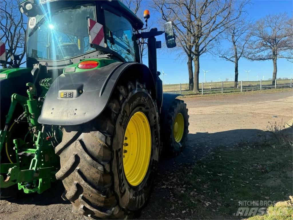 John Deere 6230R Τρακτέρ