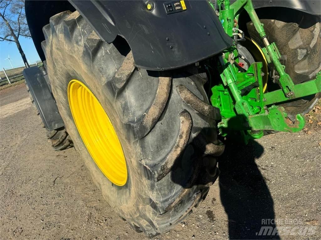 John Deere 6230R Τρακτέρ