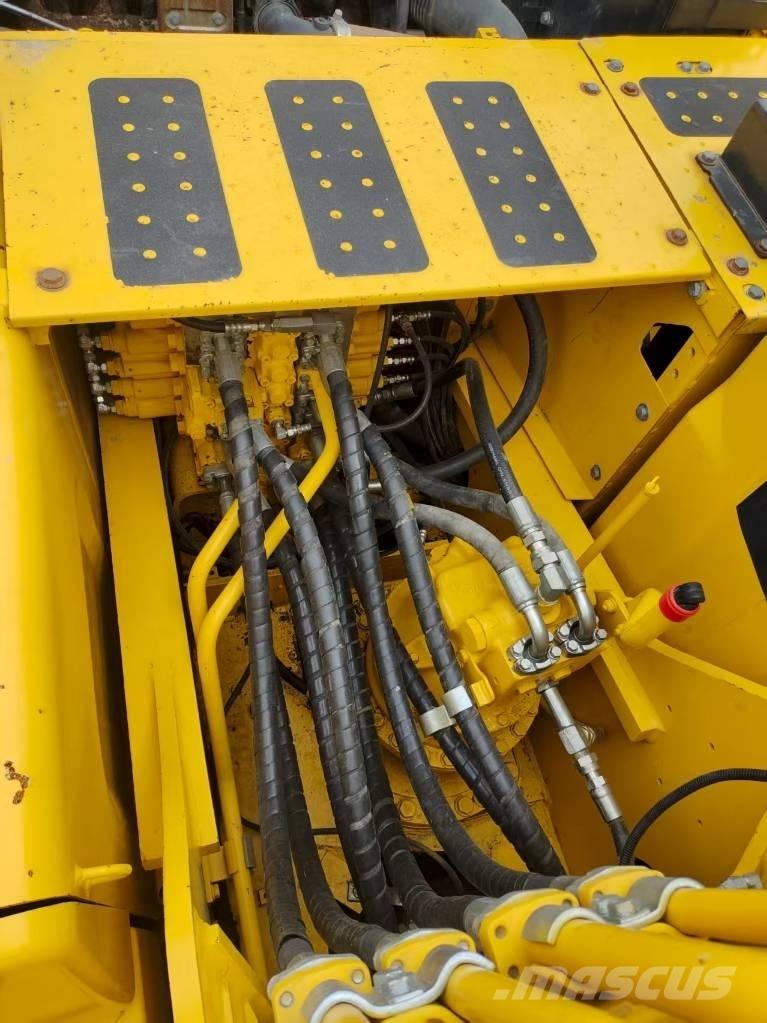 Komatsu PC 210 Εκσκαφείς με ερπύστριες