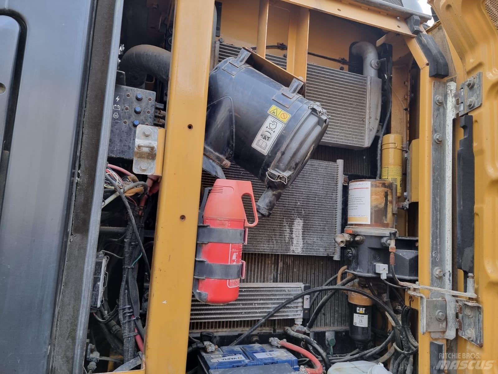 CAT 320 E Εκσκαφείς με ερπύστριες