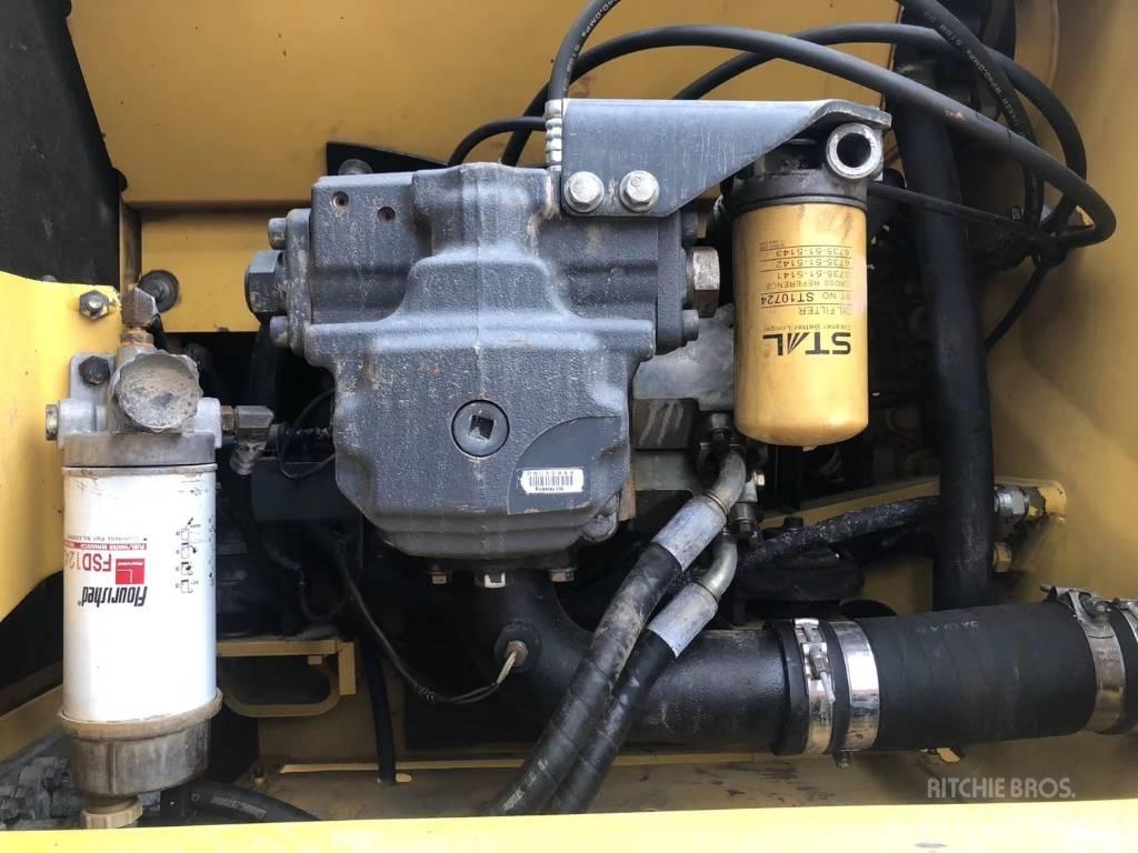 Komatsu pc220-8 Εκσκαφείς με ερπύστριες