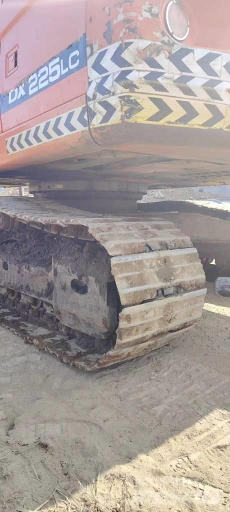 Doosan DX 225LC Εκσκαφείς με ερπύστριες