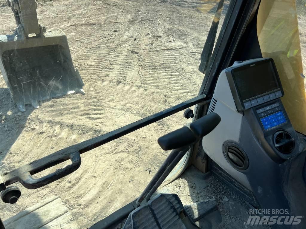 Komatsu PC240LC-10 Εκσκαφείς με ερπύστριες