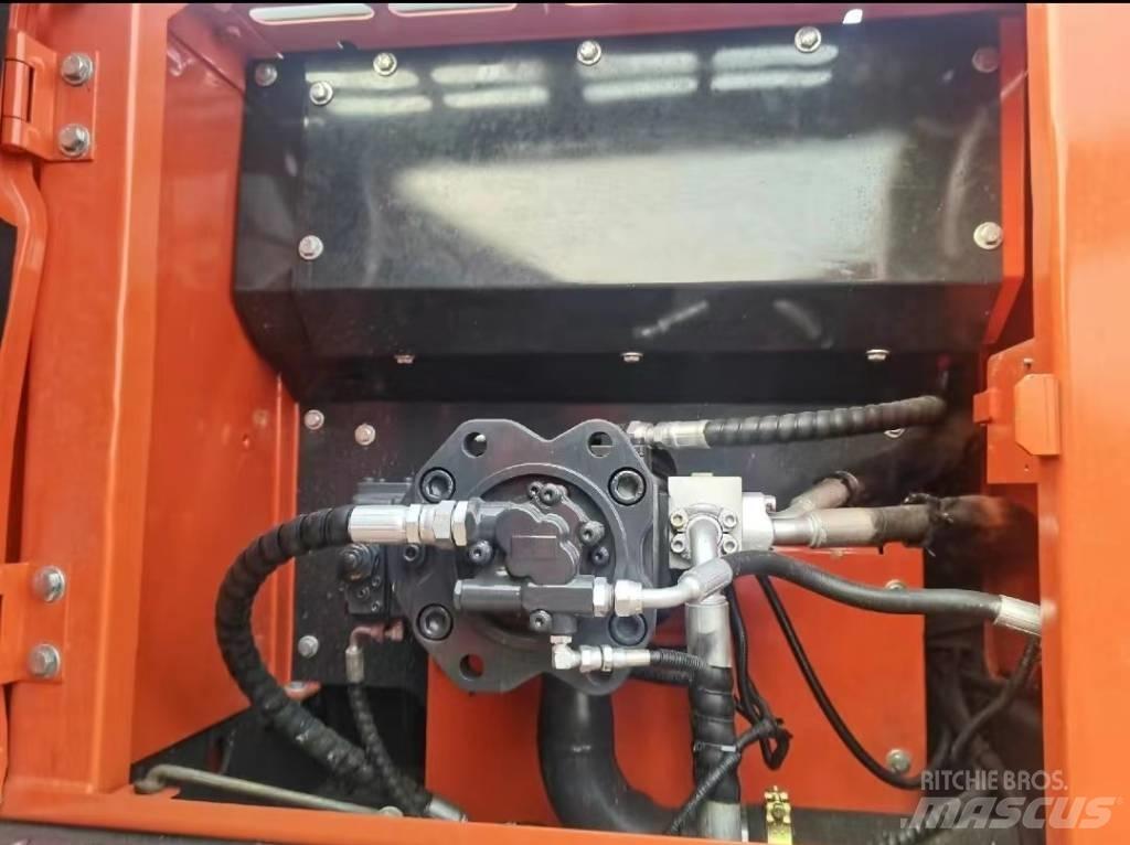 Doosan DX225 Εκσκαφείς με ερπύστριες