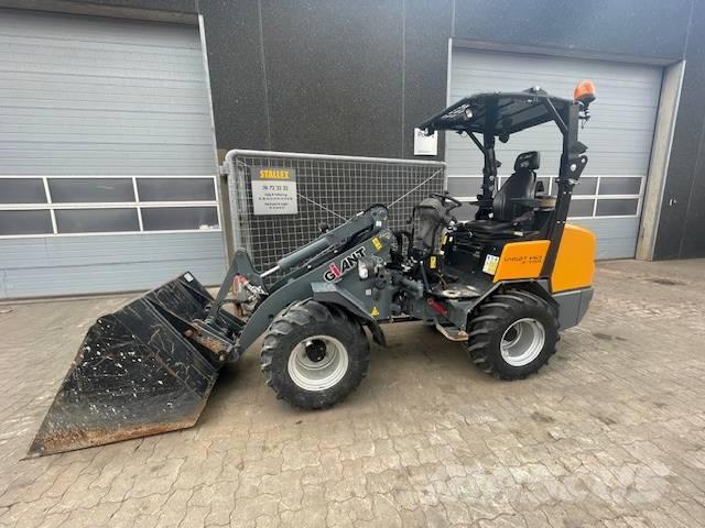 GiANT V452T X-TRA HD Μίνι φορτωτές