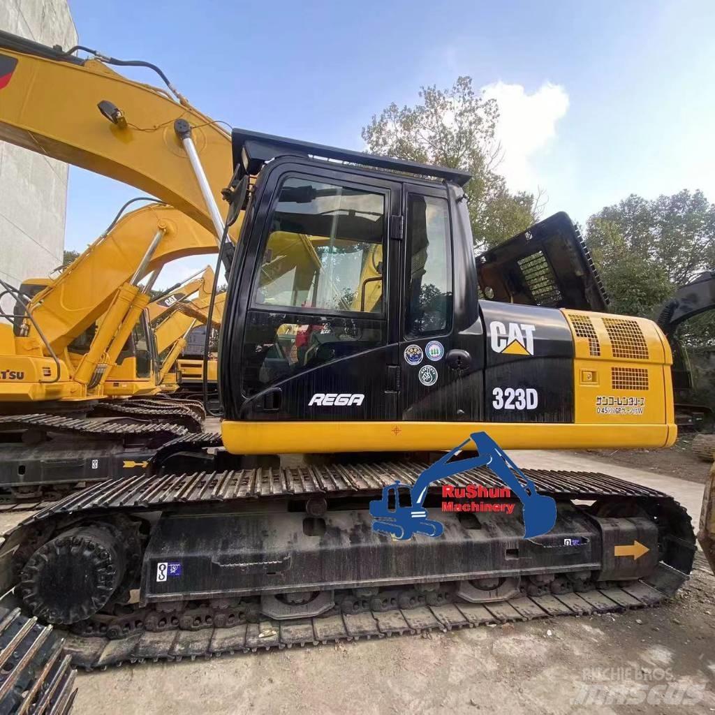CAT 323D Εκσκαφείς με ερπύστριες