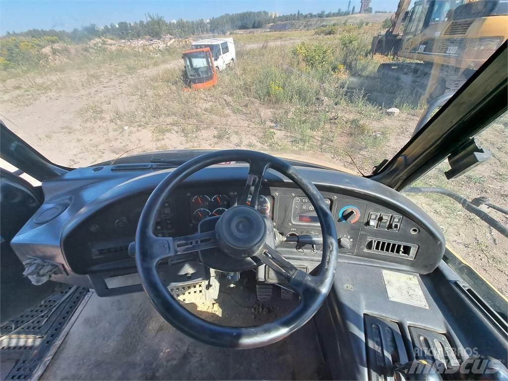 CAT 730 Φορτηγά Σασί