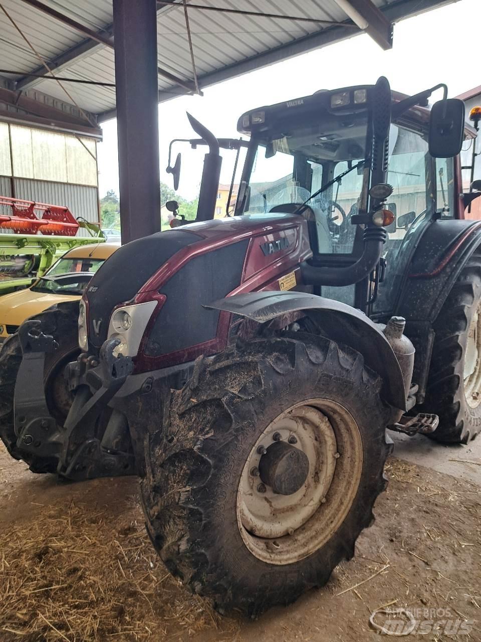 Valtra N123 Τρακτέρ