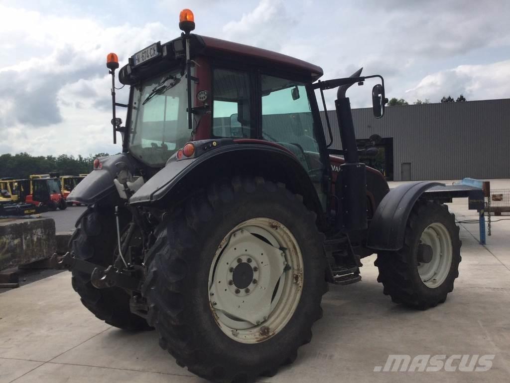 Valtra N123 Τρακτέρ