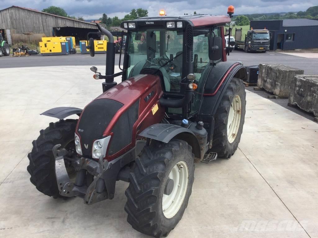 Valtra N123 Τρακτέρ