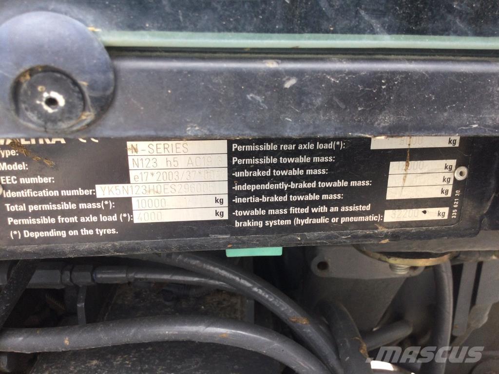 Valtra N123 Τρακτέρ