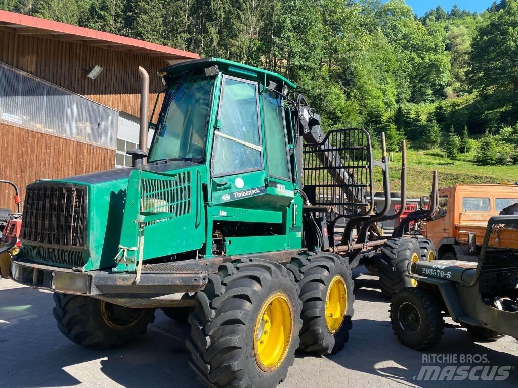 John Deere 1110 Μεταφορείς ξυλείας