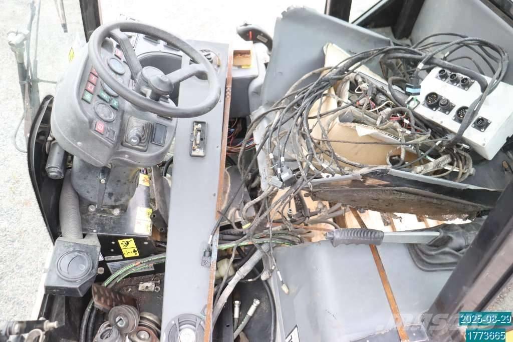 GiANT V 6004 T Μίνι φορτωτές