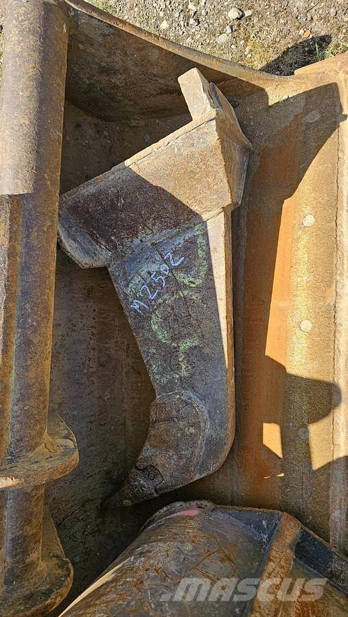 Mecalac 12MXT Κουβάδες