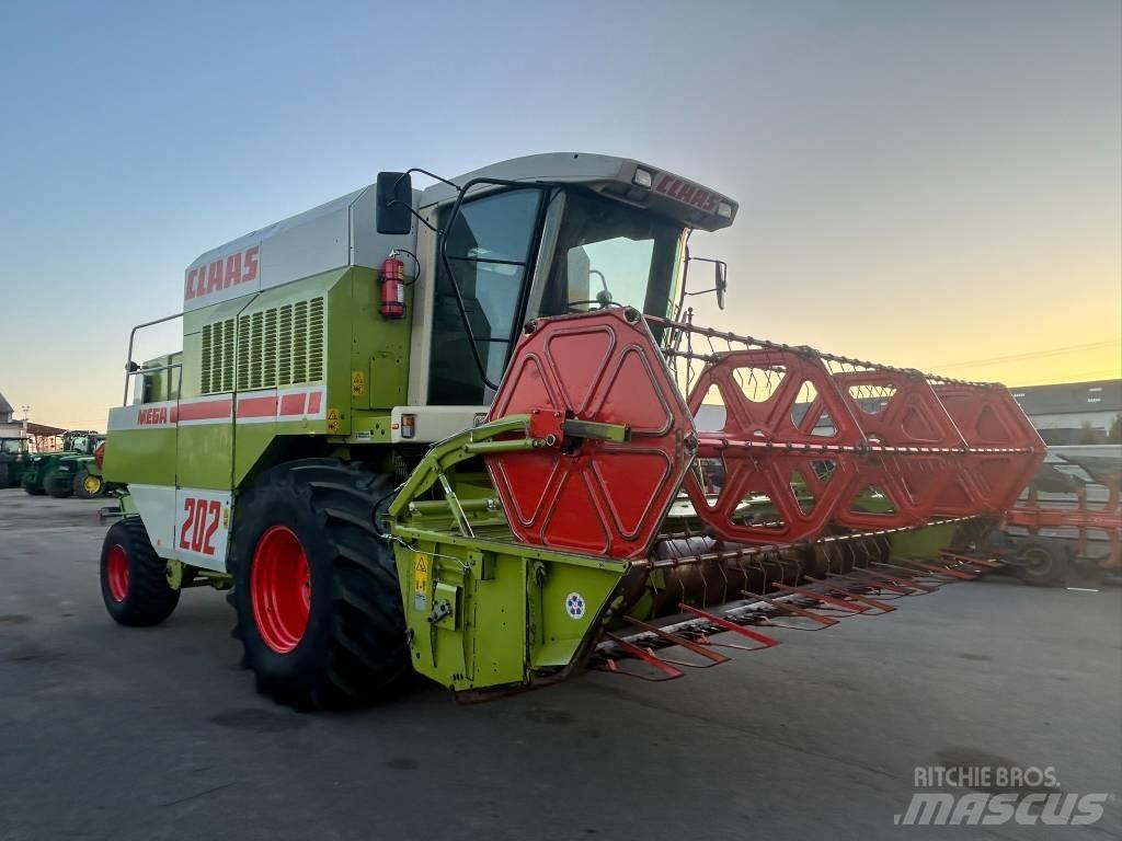CLAAS Mega 202 Θεριζοαλωνιστικές μηχανές