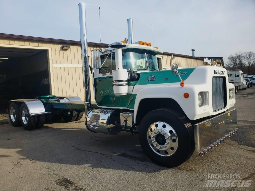 Mack R700 Φορτηγά Σασί