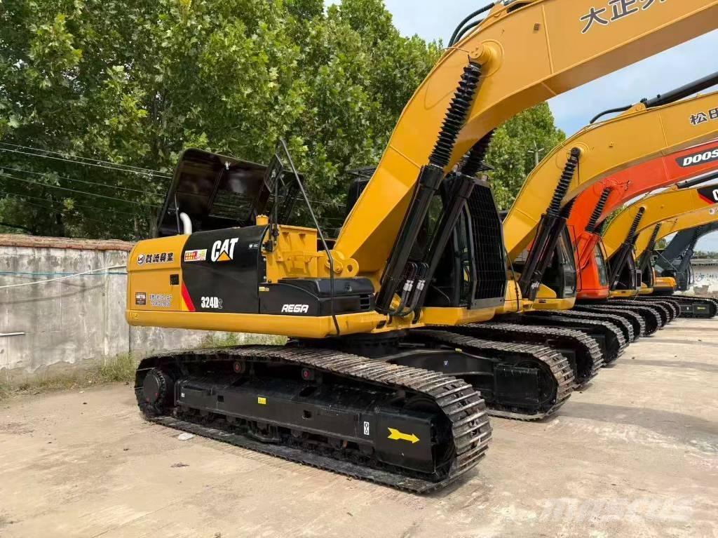 CAT 324 Εκσκαφείς με ερπύστριες