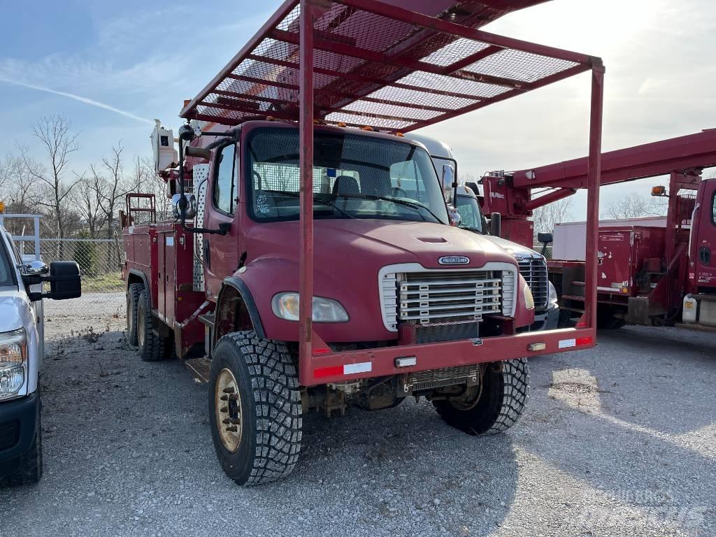 Freightliner M2-106 Εναέριες πλατφόρμες τοποθετημένες σε φορτηγό