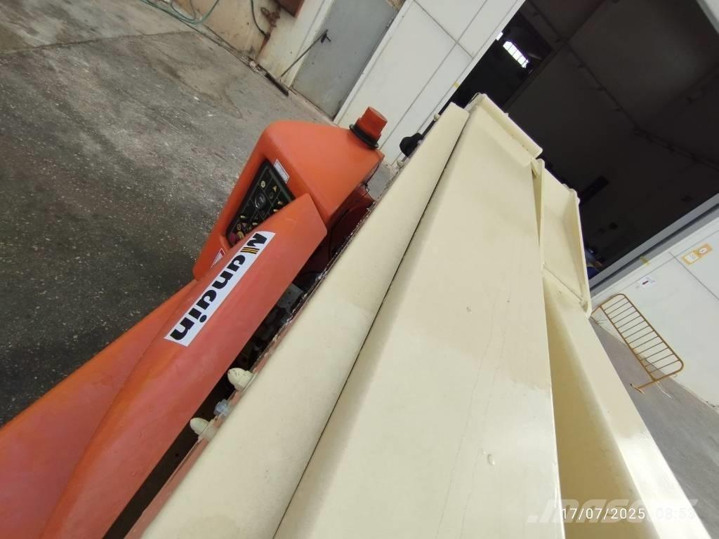 JLG E 400 AJPN Ανυψωτήρες με αρθρωτό βραχίονα