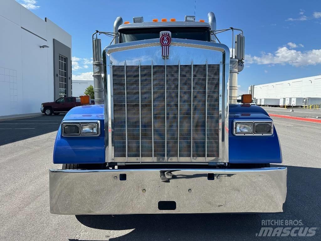 Kenworth W 900 Τράκτορες