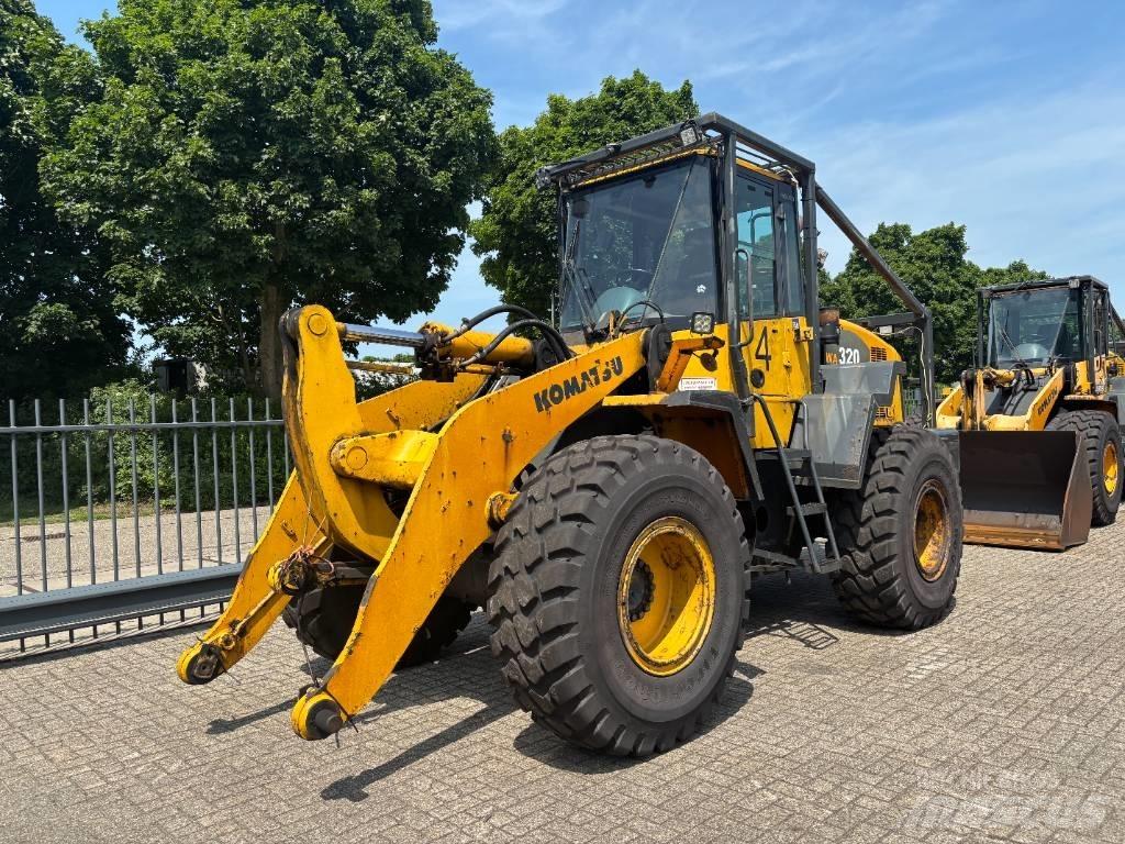 Komatsu WA 320-5 Φορτωτές με λάστιχα (Τροχοφόροι)