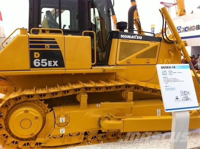 Komatsu d65ex-16 Μπουλντόζες με ερπύστριες