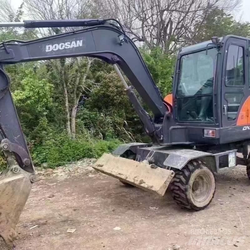 Doosan dx60w Εκσκαφείς με τροχούς - λάστιχα