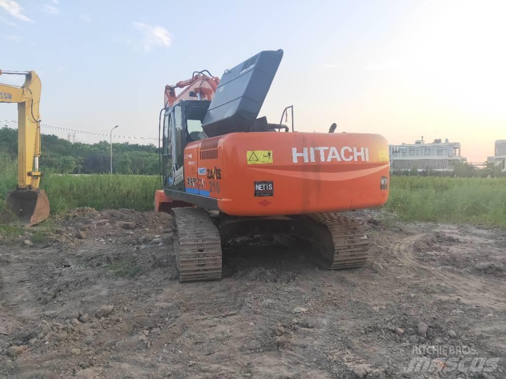 Hitachi ZX 210 Εκσκαφείς με ερπύστριες