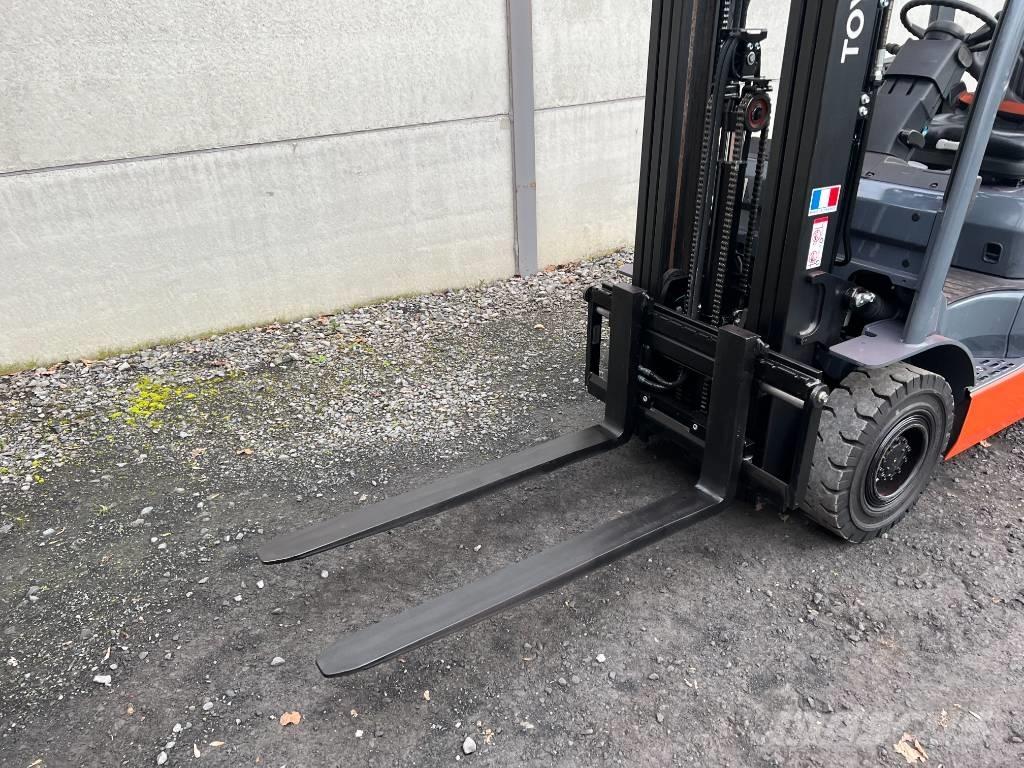 Toyota 02-8 FGF 15 Περονοφόρα ανυψωτικά κλαρκ με φυσικό αέριο LPG