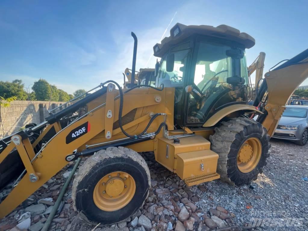 CAT 420f Εκσκαφείς Φορτωτές τύπου JCB