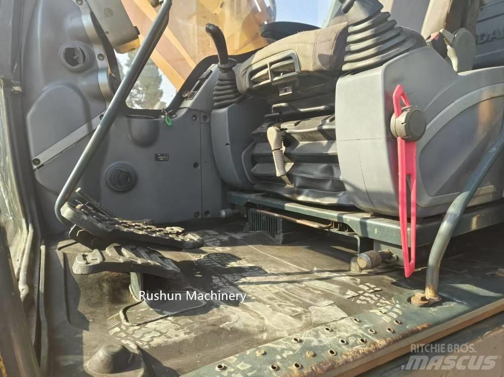 Hyundai 225 Εκσκαφείς με ερπύστριες