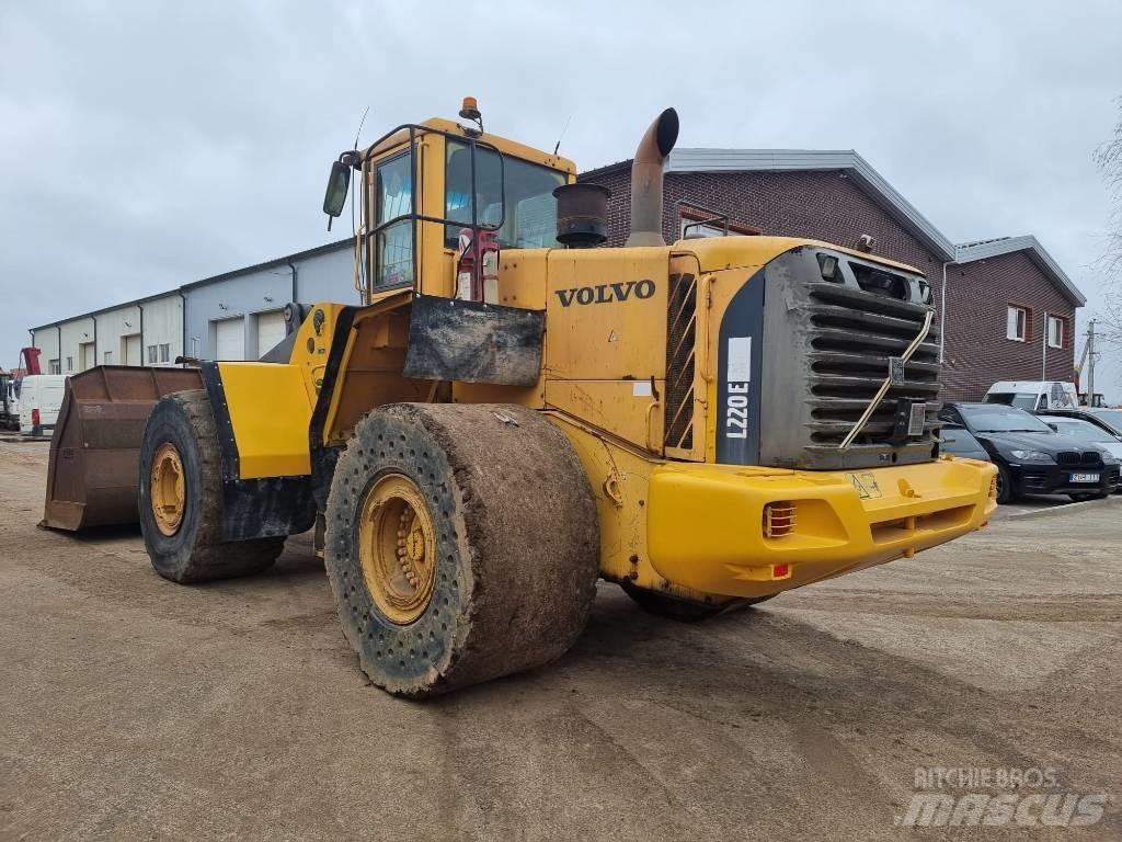 Volvo L 220 E Φορτωτές με λάστιχα (Τροχοφόροι)