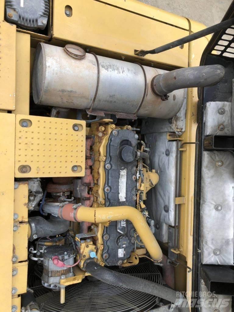 CAT 329 Εκσκαφείς με ερπύστριες