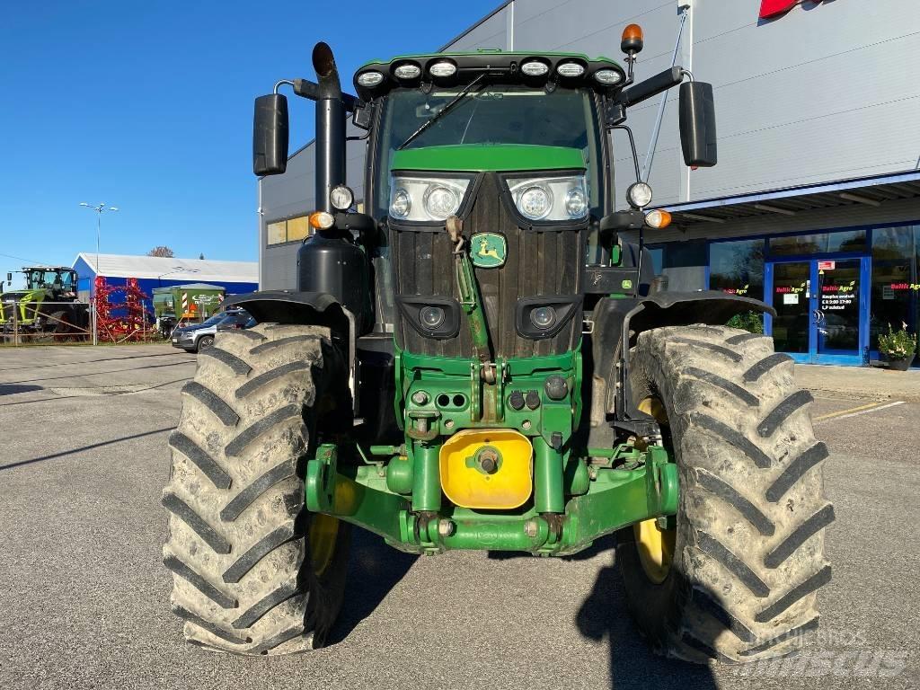 John Deere 6215 R Τρακτέρ