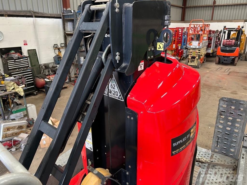 Manitou 100 VJR Ανυψωτήρες με κατακόρυφους πυλώνες