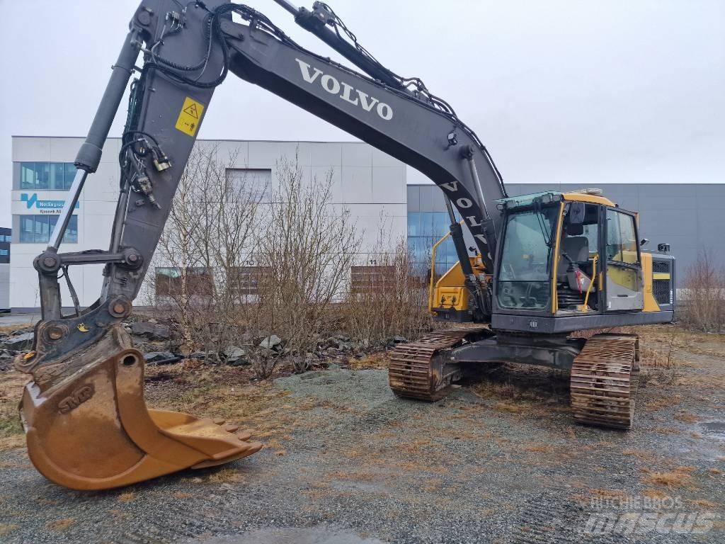 Volvo 220E Εκσκαφείς με ερπύστριες