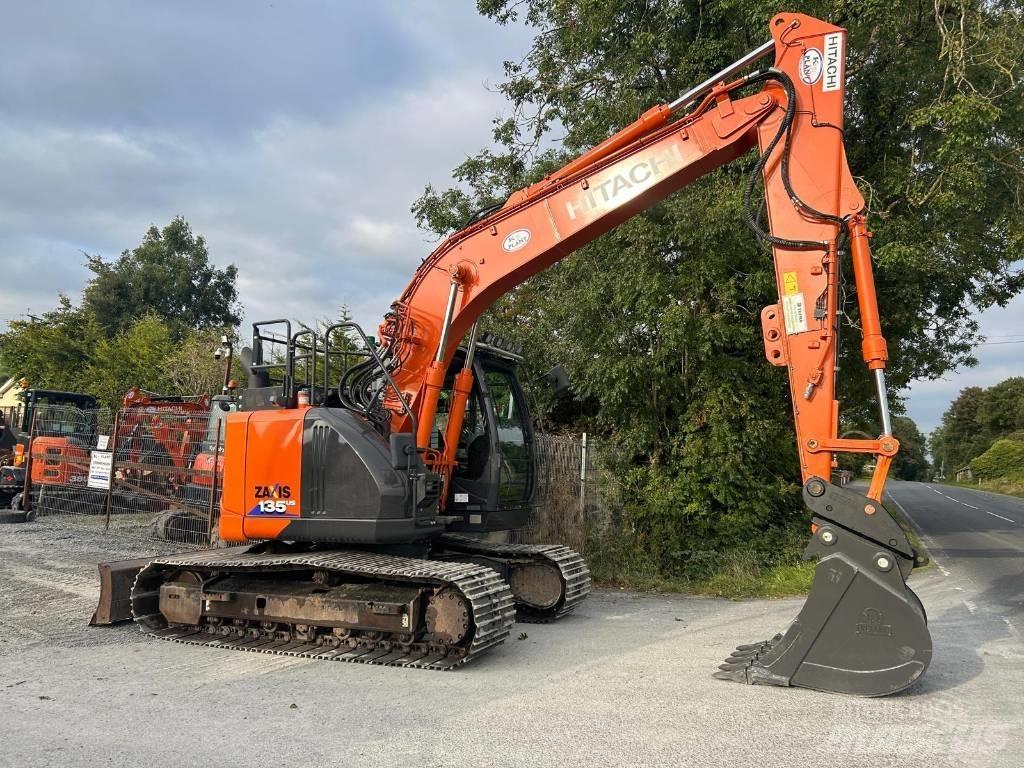 Hitachi ZX 135 US-6 Εκσκαφείς με ερπύστριες